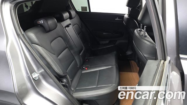Kia Sportage 2016 — photo 18