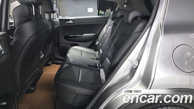 Kia Sportage 2016 — photo 16