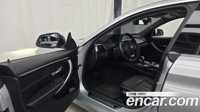 BMW 4-Series 2018 — photo 10