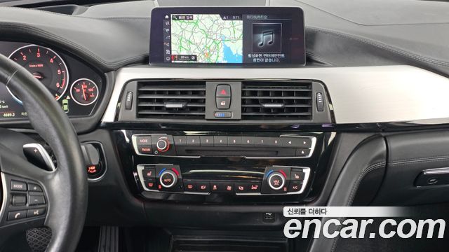 BMW 4-Series 2018 — photo 14