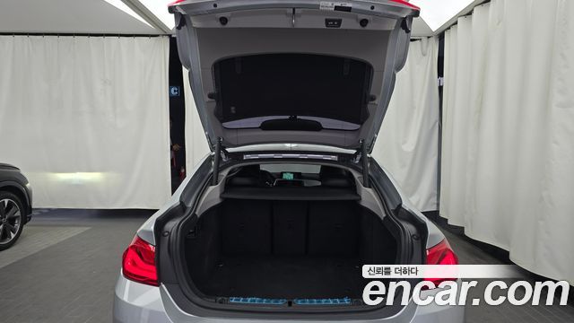 BMW 4-Series 2018 — photo 20