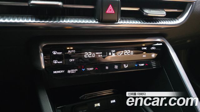 Kia K5 2022 — photo 18