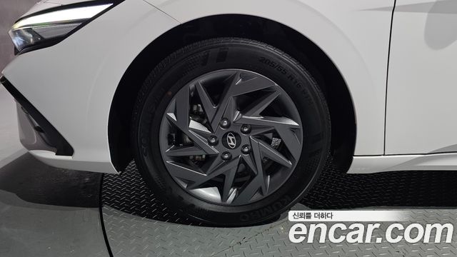Hyundai AVANTE 2024 — photo 5