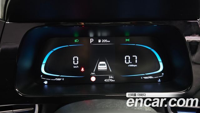Hyundai AVANTE 2024 — photo 8