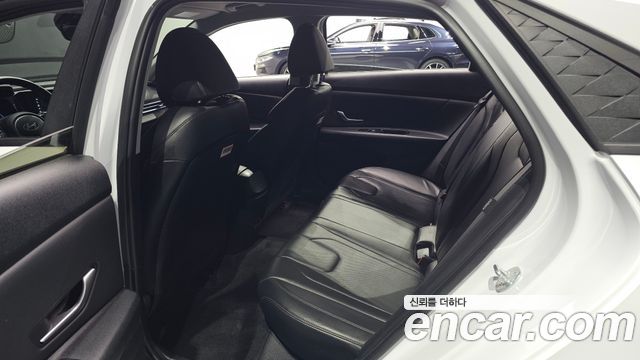 Hyundai AVANTE 2024 — photo 11