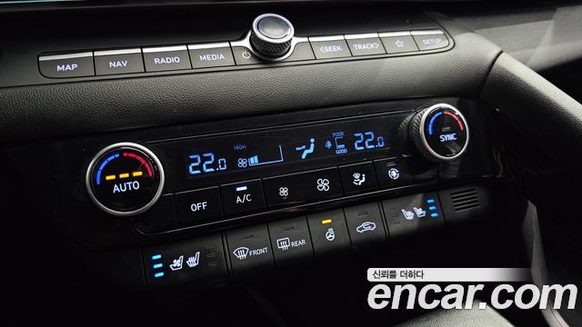 Hyundai AVANTE 2024 — photo 16