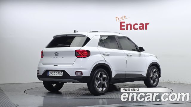 Hyundai Venue 2024 — photo 2
