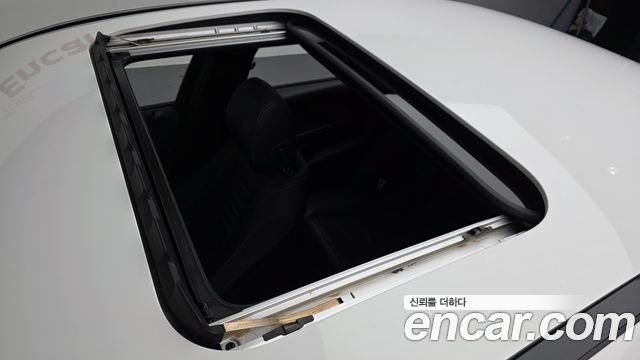 Mercedes-Benz E-Class 2020 — photo 25