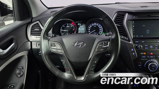 Hyundai Santafe 2018 — photo 19