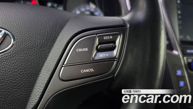 Hyundai Santafe 2018 — photo 21