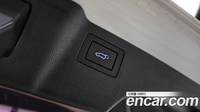 Hyundai Santafe 2018 — photo 22