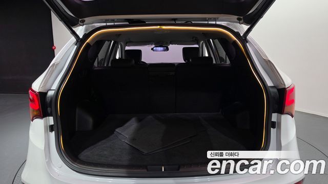 Hyundai Santafe 2018 — photo 23