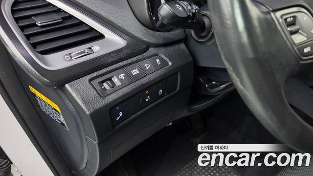 Hyundai Santafe 2018 — photo 26