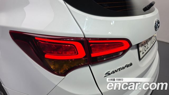 Hyundai Santafe 2018 — photo 9