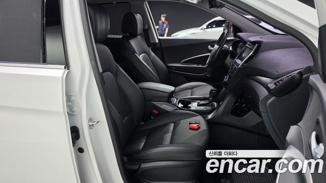 Hyundai Santafe 2018 — photo 16