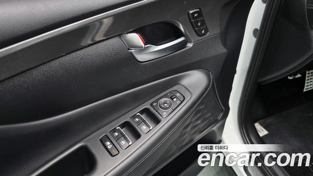 Hyundai Santafe 2022 — photo 25