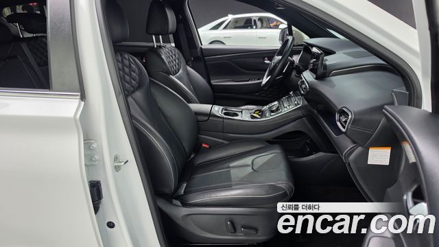 Hyundai Santafe 2022 — photo 16