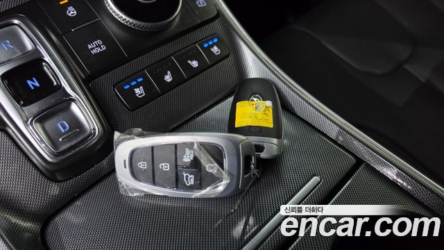 Hyundai Santafe 2022 — photo 29