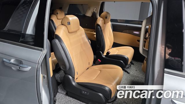 Kia Canival 2021 — photo 18