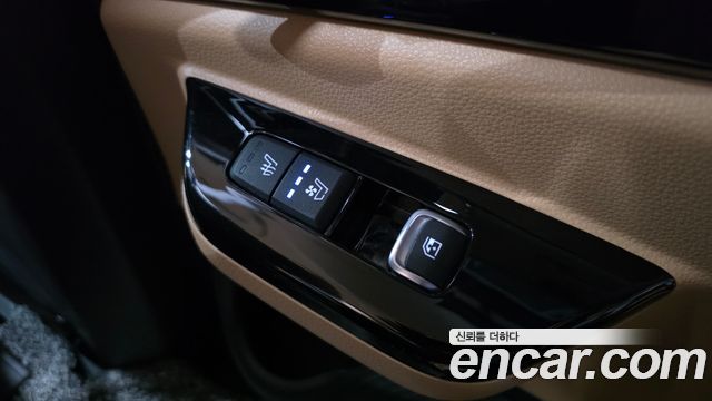 Kia Canival 2021 — photo 24