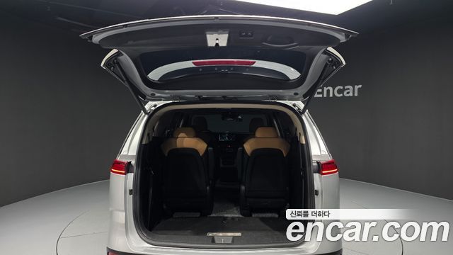 Kia Canival 2021 — photo 26