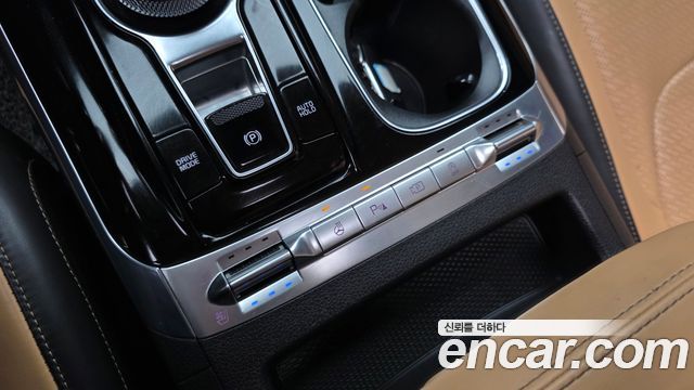 Kia Canival 2021 — photo 31