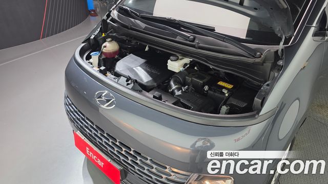 Hyundai Staria 2023 — photo 6
