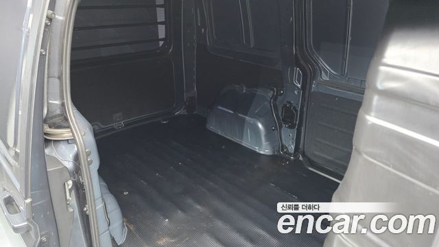 Hyundai Staria 2023 — photo 18