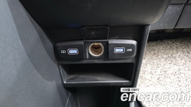 Hyundai Staria 2023 — photo 21