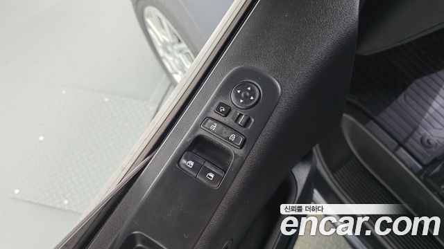 Hyundai Staria 2023 — photo 24