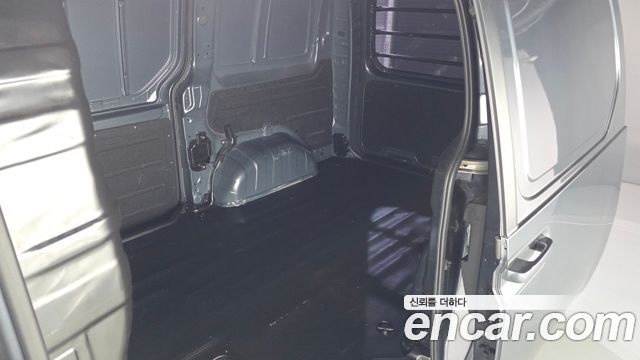 Hyundai Staria 2023 — photo 16