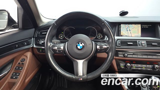 BMW 5-Series 2016 — photo 13