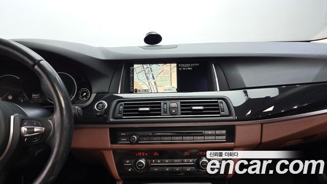 BMW 5-Series 2016 — photo 14