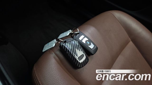 BMW 5-Series 2016 — photo 19