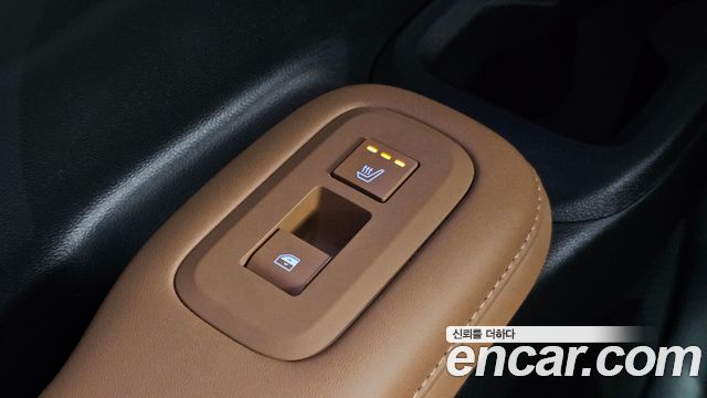 Hyundai Santafe 2025 — photo 24