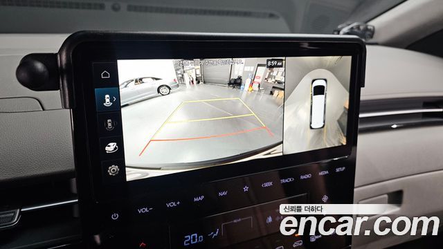 Hyundai Staria 2025 — photo 21
