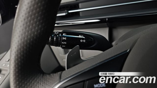 Hyundai Staria 2025 — photo 31