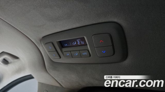 Hyundai Staria 2025 — photo 34