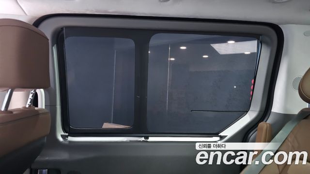Hyundai Staria 2025 — photo 35