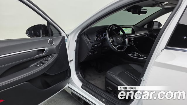 Hyundai Sonata 2022 — photo 10