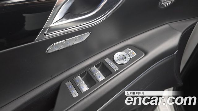 Genesis GV80 2023 — photo 27