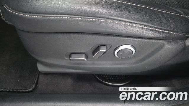 Genesis GV80 2023 — photo 30