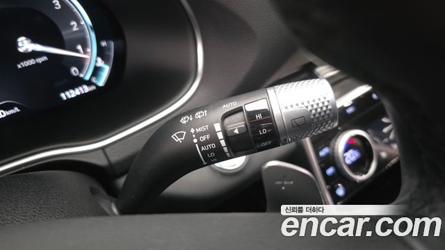 Genesis GV80 2023 — photo 31