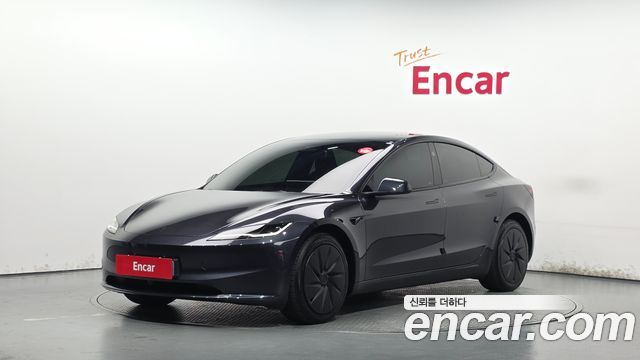 Tesla Model 3 2026 — photo 1