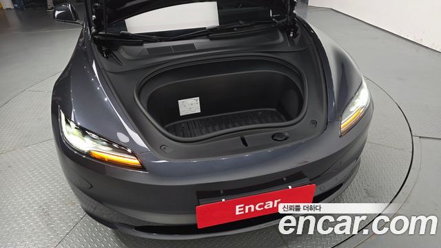Tesla Model 3 2026 — photo 6