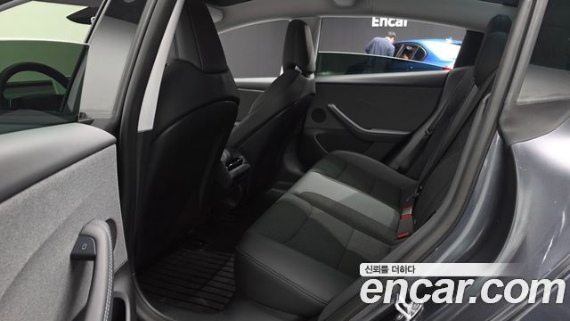 Tesla Model 3 2026 — photo 17