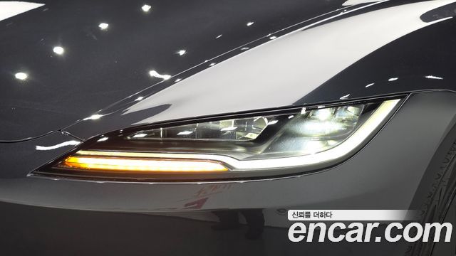 Tesla Model 3 2026 — photo 8