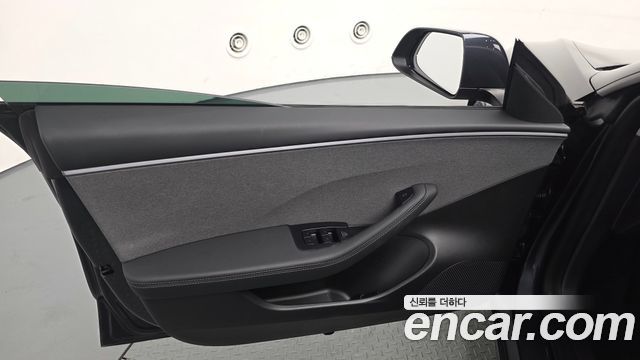 Tesla Model 3 2026 — photo 14