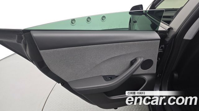 Tesla Model 3 2026 — photo 15