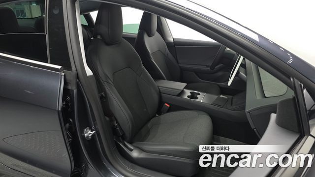 Tesla Model 3 2026 — photo 16